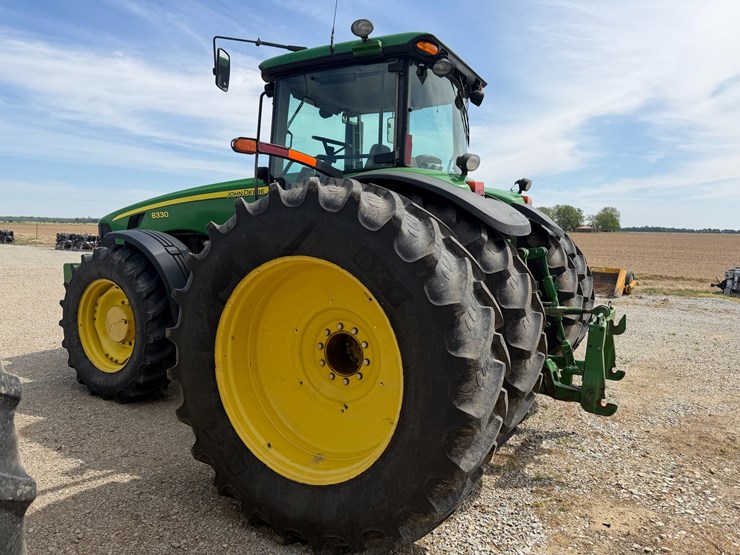 2007-john-deere-8330-image-4