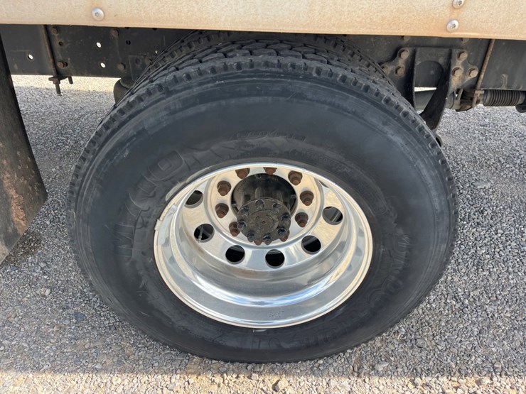 2018-international-durastar-4300-image-13