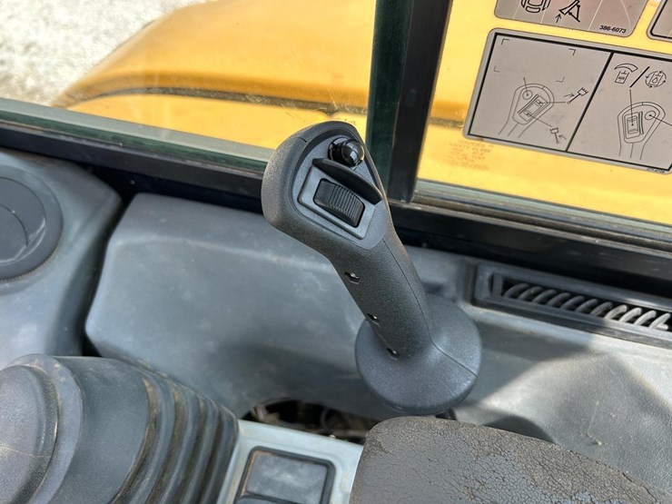 2018-caterpillar-305.5e2-image-24