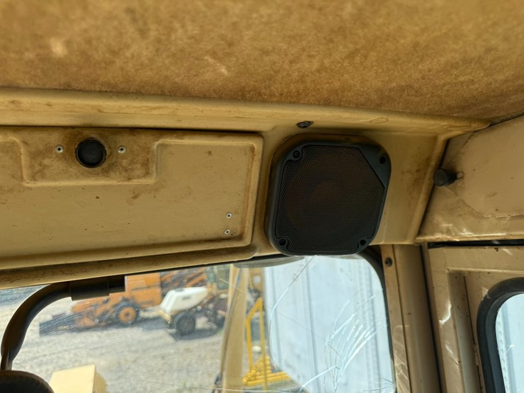 caterpillar-12h-image-96