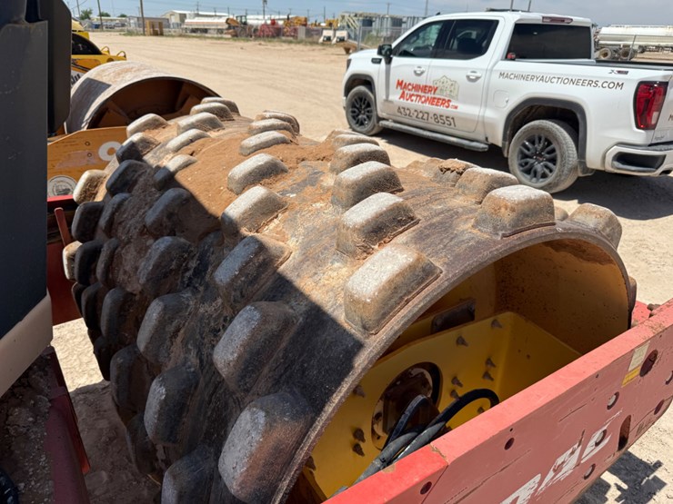 2005-dynapac-ca152pd-image-4