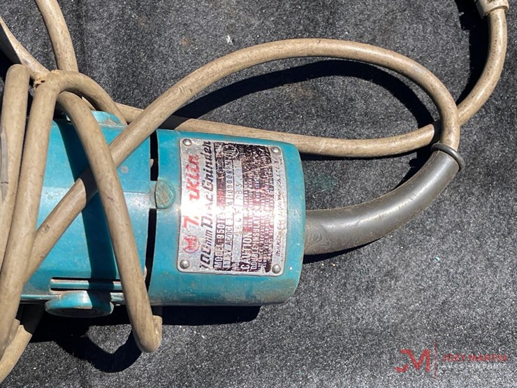 makita-electric-disc-grinder-image-2