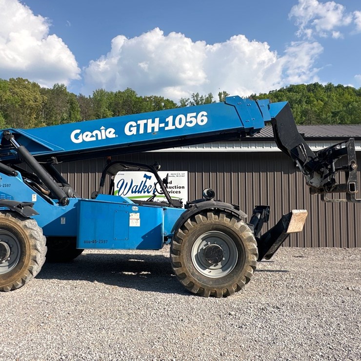 2015 GENIE GTH1056