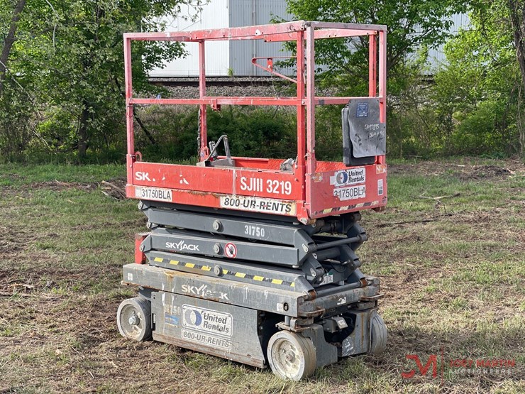 2016-skyjack-sjiii3219-image-1