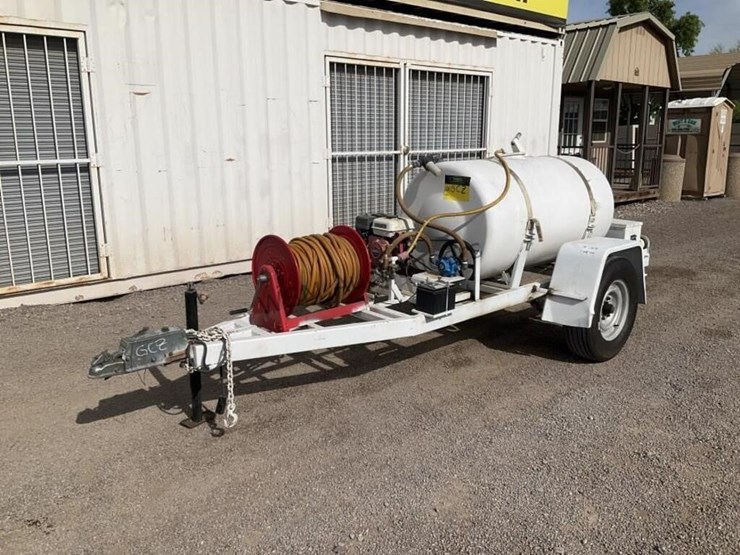 towable-spray-trailer-image-2