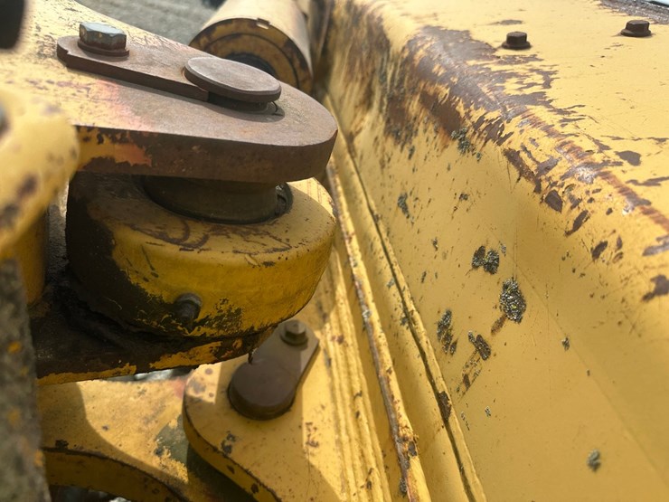 2006-deere-750j-lgp-image-29