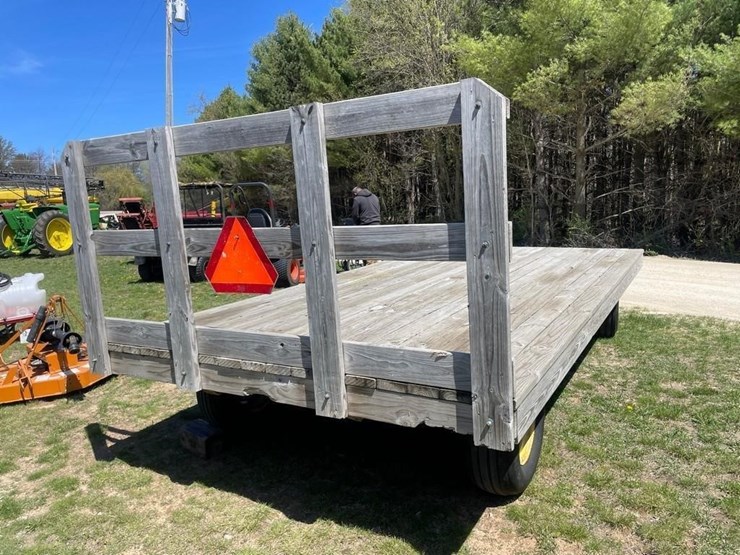 flat-rack-wagon-w/john-deere-gear-image-5
