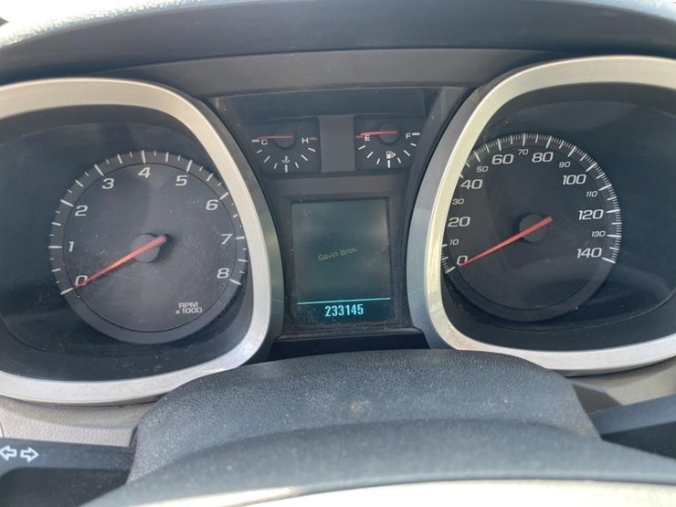 2010-chevrolet-equinox-image-13