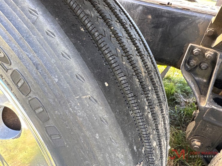 2017-kenworth-t880-image-17