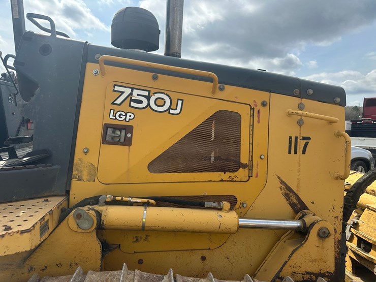 2006-deere-750j-lgp-image-13