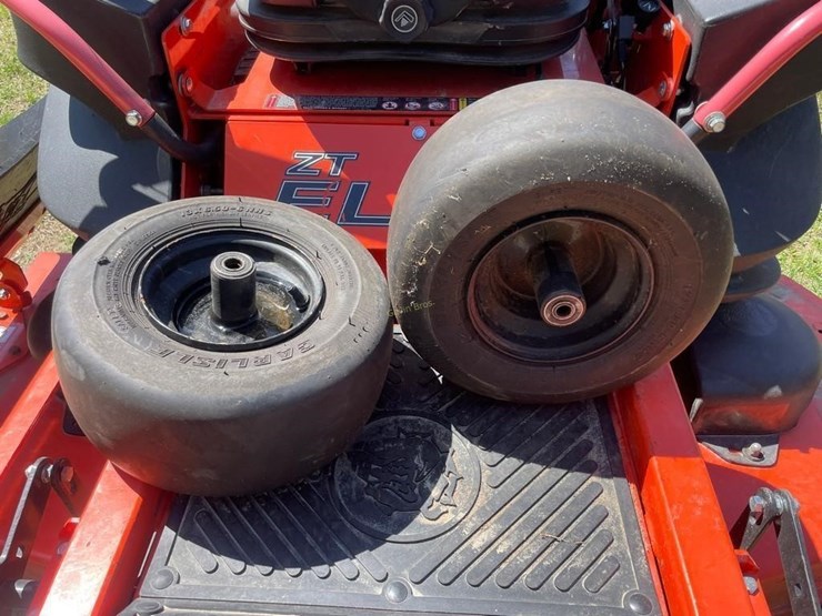 bad-boy-zt-elite-zero-turn-mower-image-5