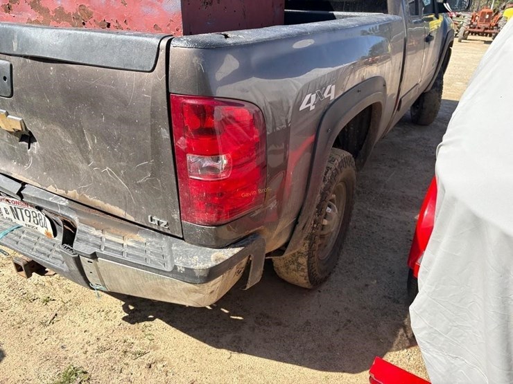 2008-chevrolet-2500-image-15