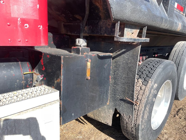 1998-peterbilt-378-image-31