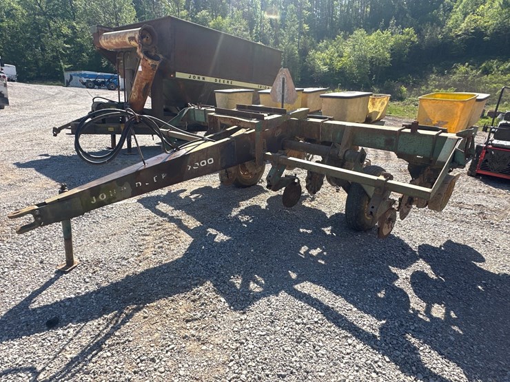john-deere-7000-image-5