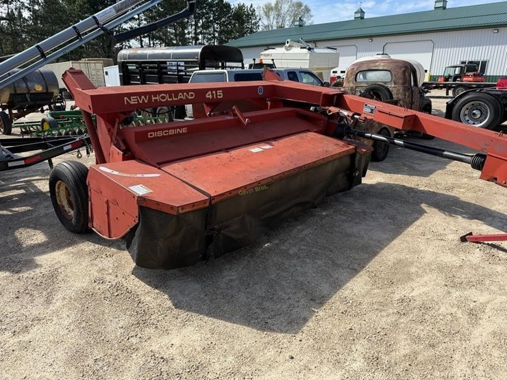 new-holland-415-image-3