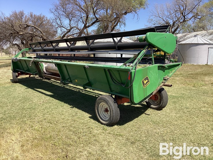 john-deere-230-image-7