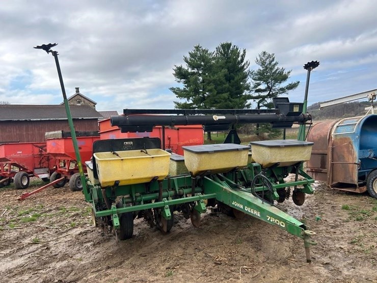 john-deere-7200-image-3