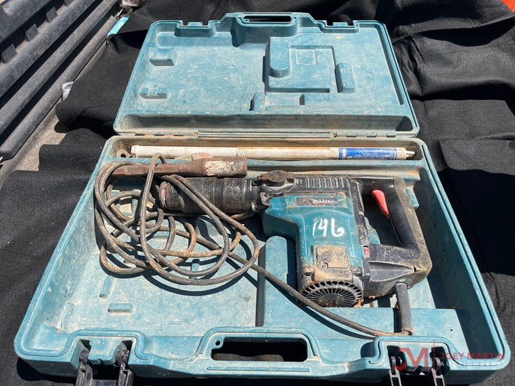 makita-electric-hammer-drill-with-case-image-1