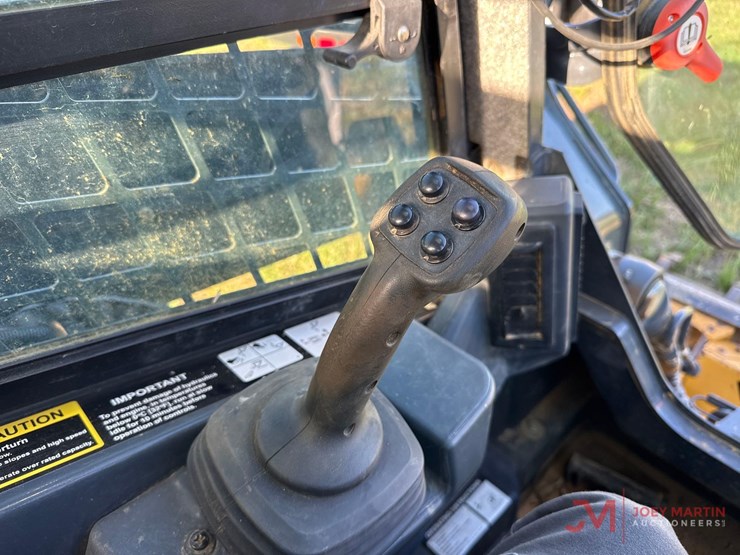 2023-deere-333g-image-24