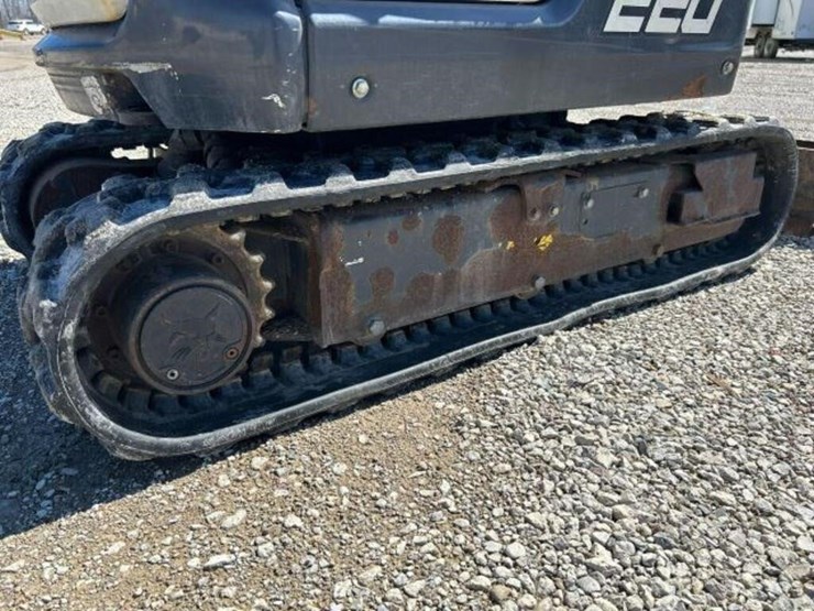 2020-bobcat-e20-image-31