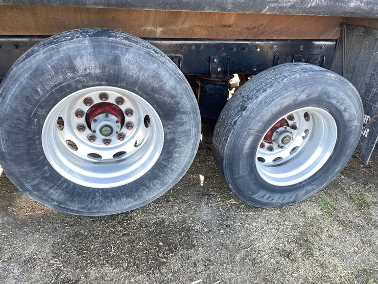 1998-peterbilt-378-image-18