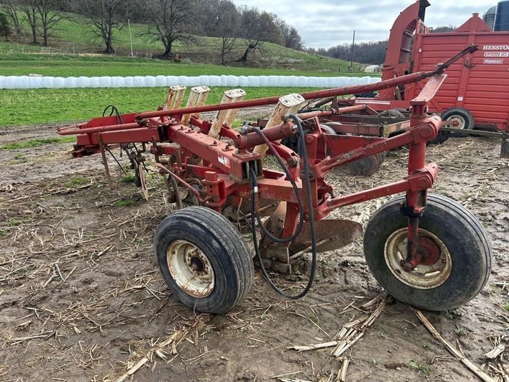 international-720-image-6