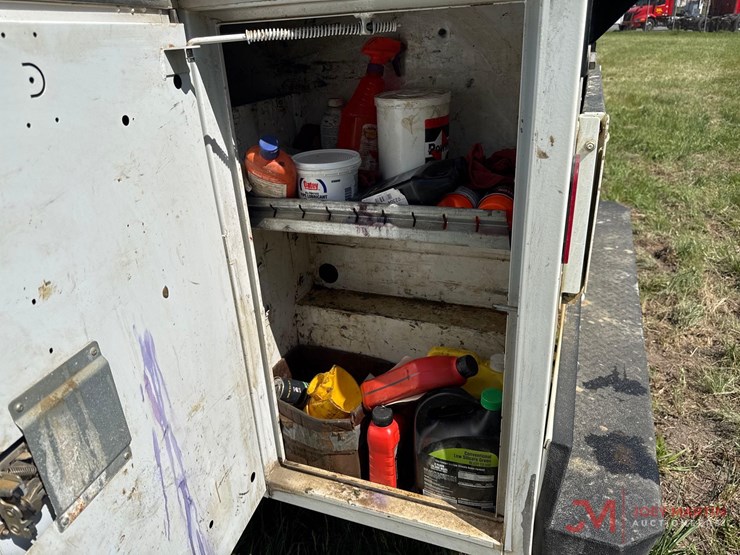 2018-chevrolet-2500-image-8