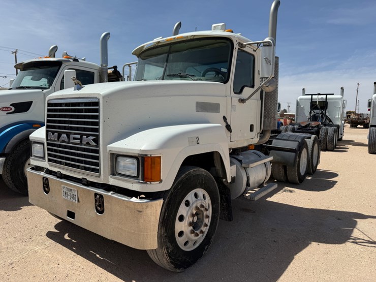 2006-mack-chn613-image-1