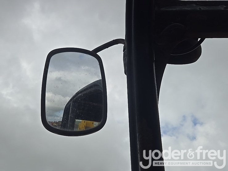 2017-jcb-510-56-image-63