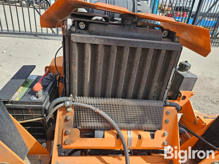 2011-scag-stt61v27ka-image-9