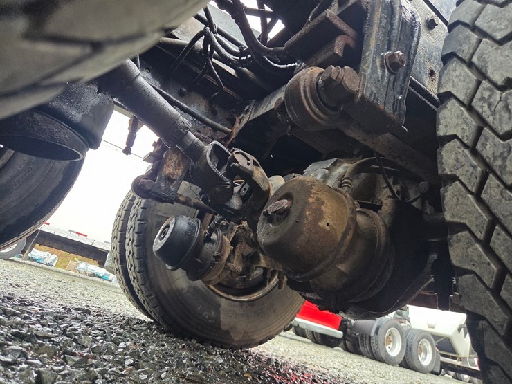 1995-peterbilt-357-image-54