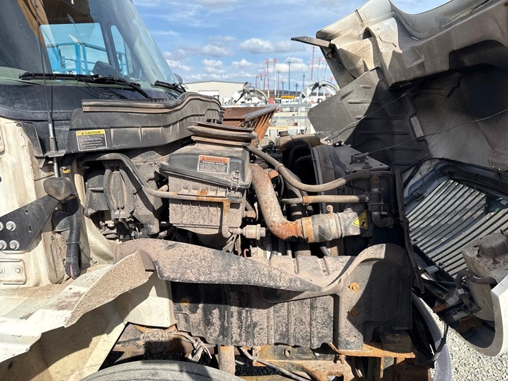 international-4400-sba-image-13