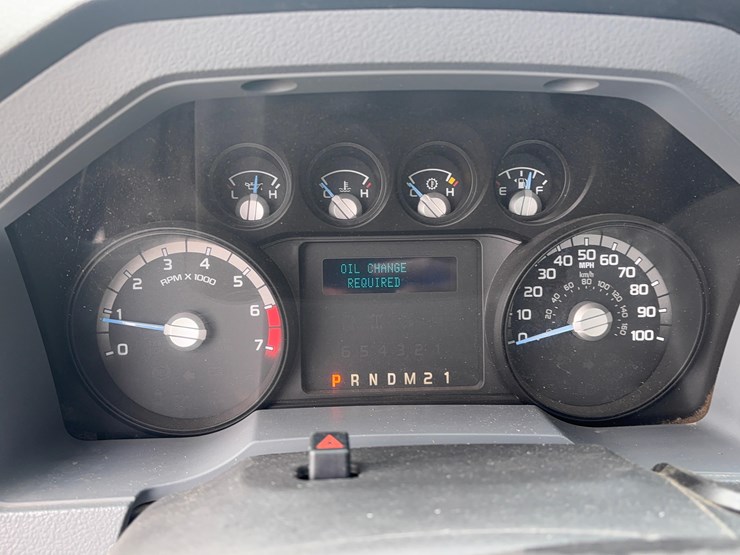 2014-ford-f250-xl-image-17