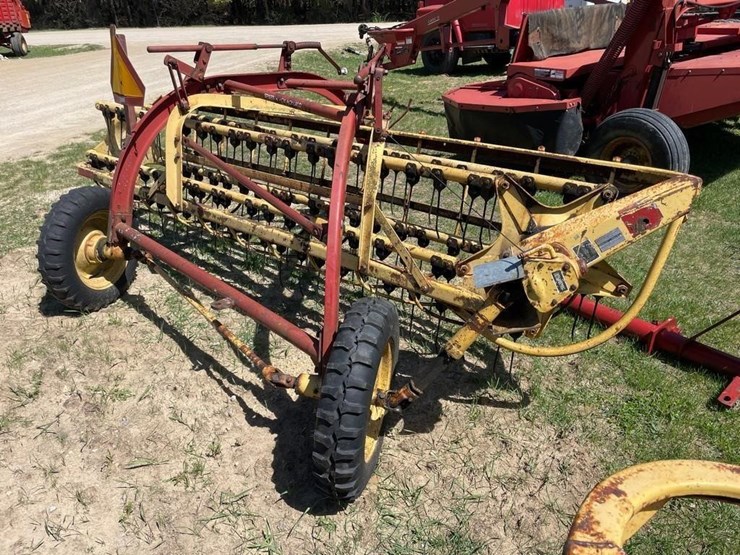 new-holland-258-image-2