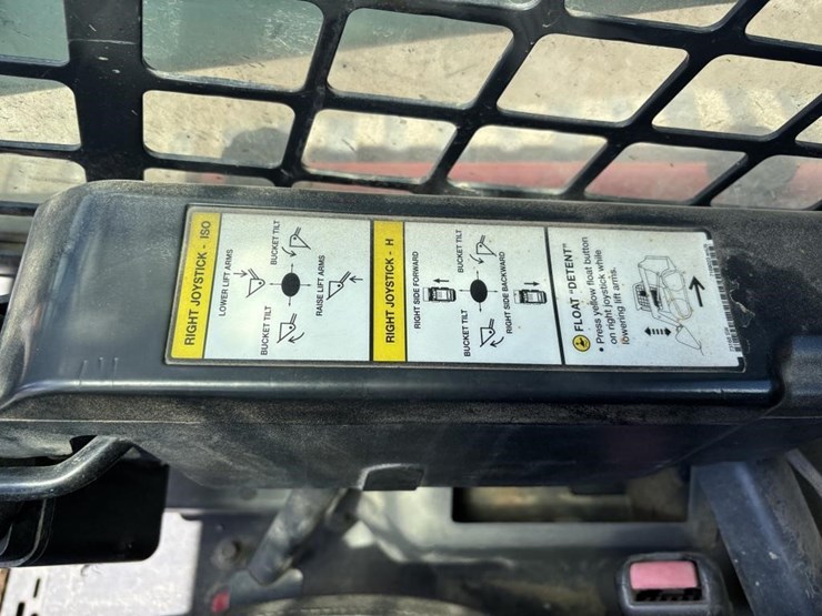 2016-bobcat-t650-image-23