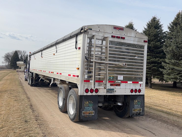 2011-timpte-hopper-image-6