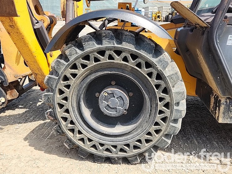 2016-jcb-510-56-image-15
