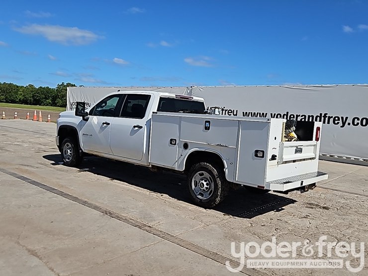 2022-chevrolet-2500hd-image-4