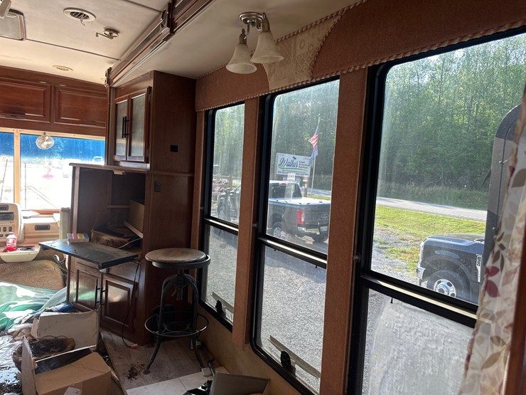 2006-workhorse-w24-image-14