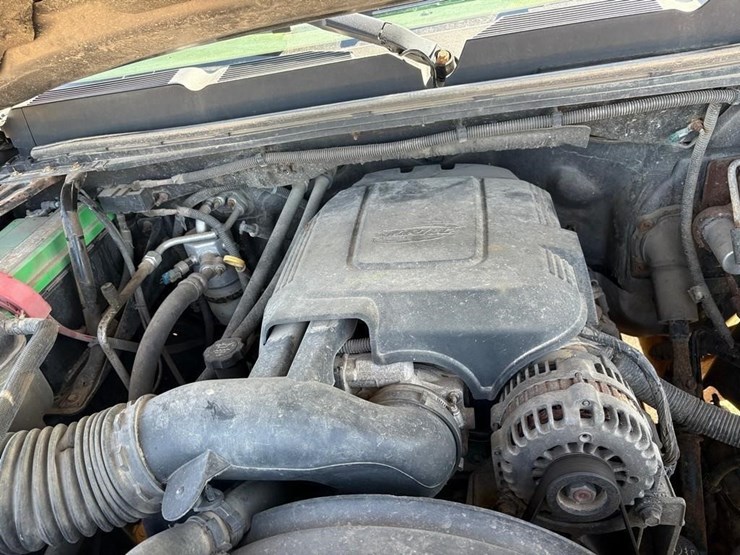 2008-chevrolet-2500-image-16