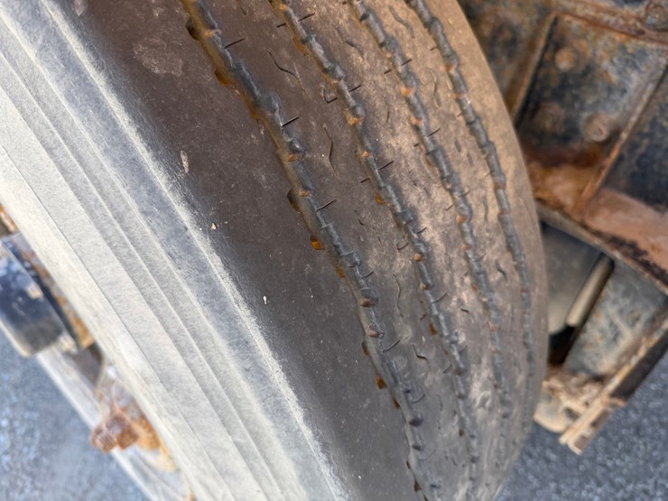 1995-mack-cl713-image-84