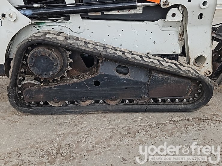 2015-bobcat-t630-image-11