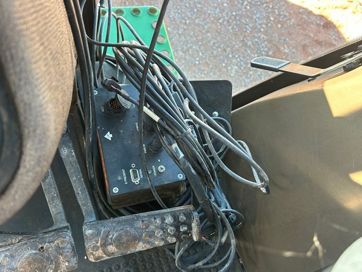 1989-john-deere-4755-image-22