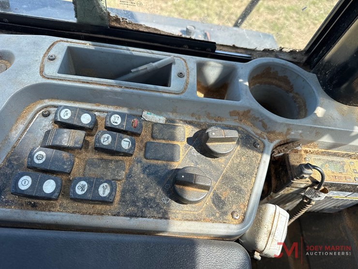 2021-caterpillar-950gc-image-27