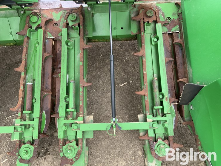 john-deere-3940-image-11