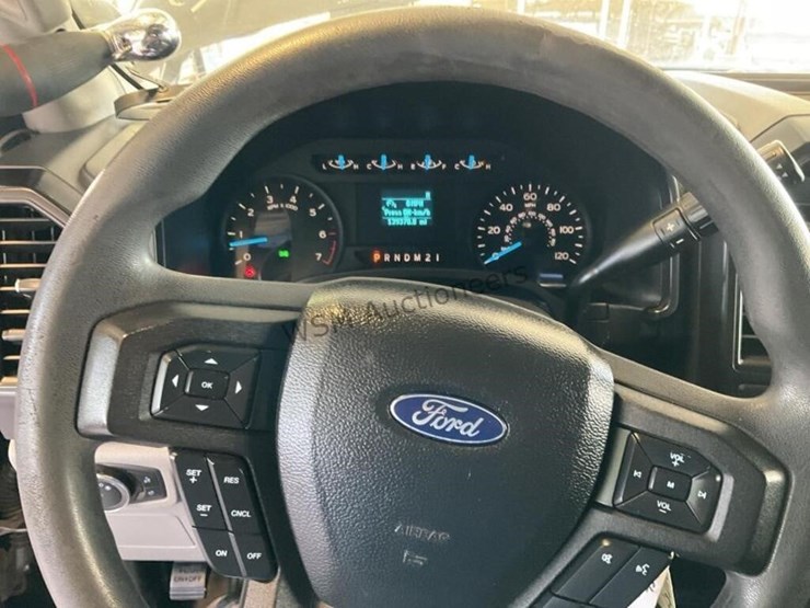 2017-ford-f150-image-18