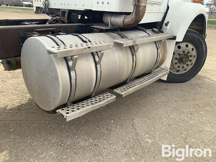 1999-kenworth-t800b-image-11