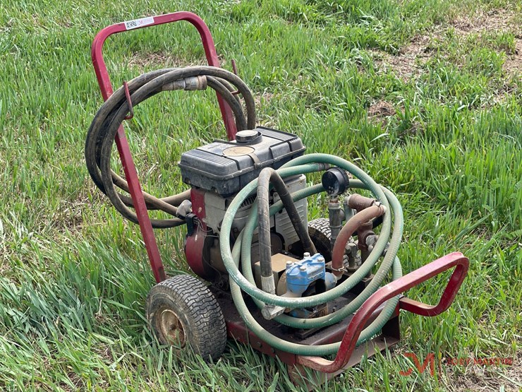 industrial-plus-133452-water-pump-w/-brigss-&-stratton-gas-engine-image-1