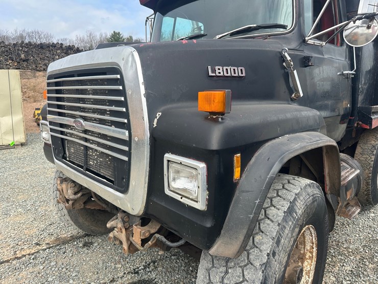 ford-l8000-image-9