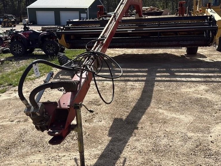 new-holland-1475-image-1